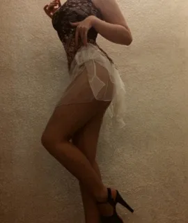 Анкета массажистки Елена - Фото 1, район Невский, 23 года, №2203