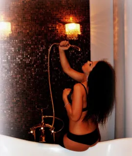 Анкета массажистки Марина - Фото 1, метро Комендантский проспект, 26 лет, №2299