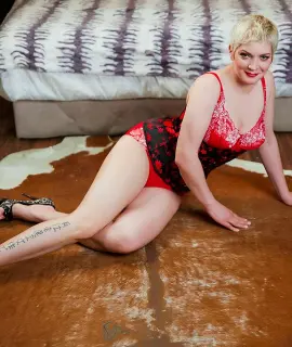 Анкета массажистки Кристина - Фото 1, метро Московская, 32 года, №2352